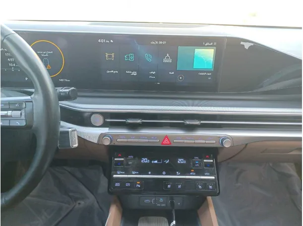 Car image 14