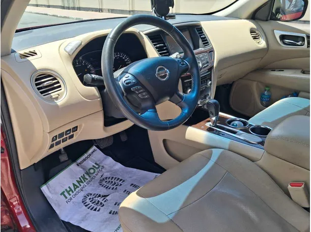Car image 11