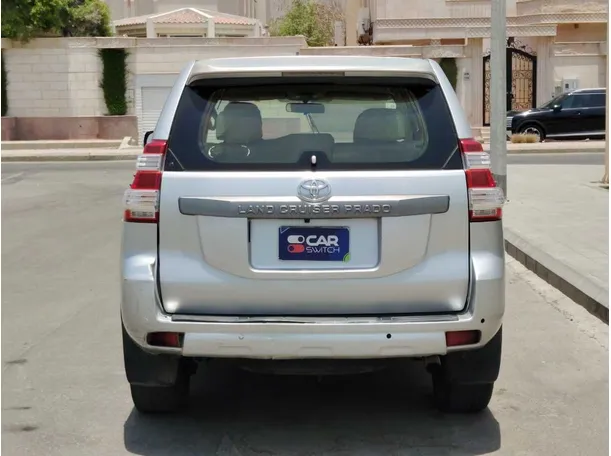 Car image 6