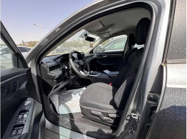 Car image 8