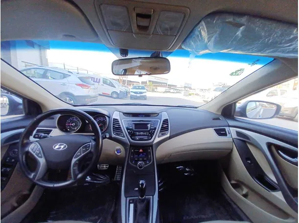 Car image 13