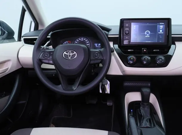Car image 15
