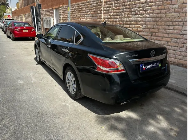 Car image 7