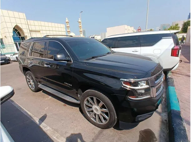 Car image 8