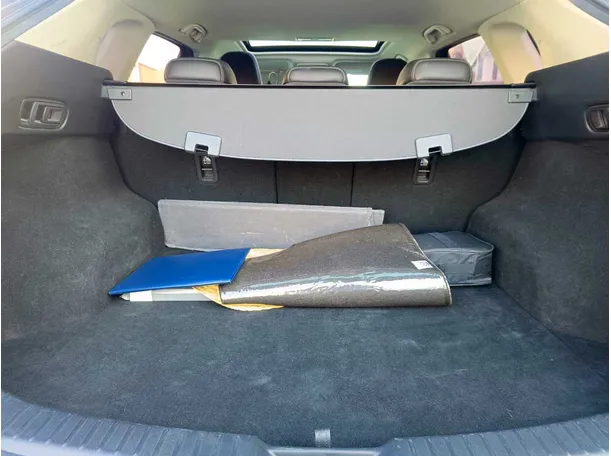 Car image 32
