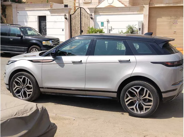 Car image 8