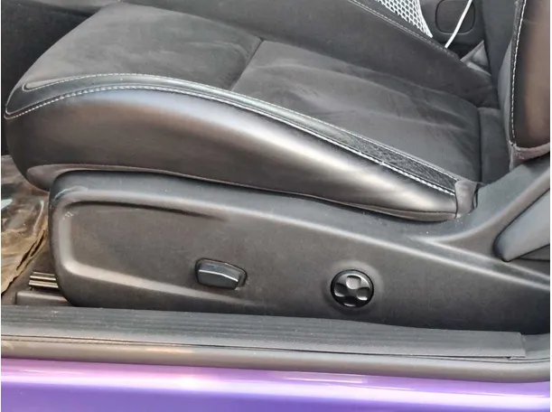 Car image 27