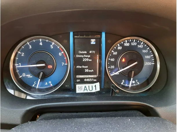 Car image 18