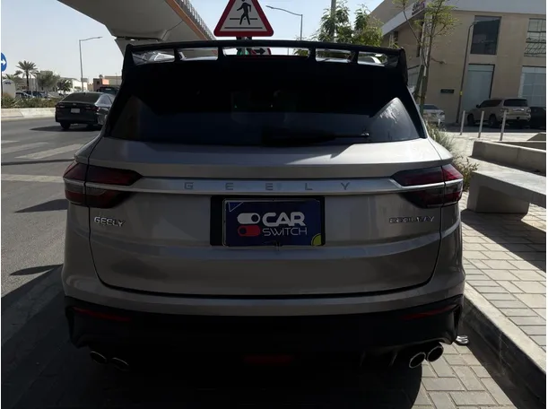 Car image 6