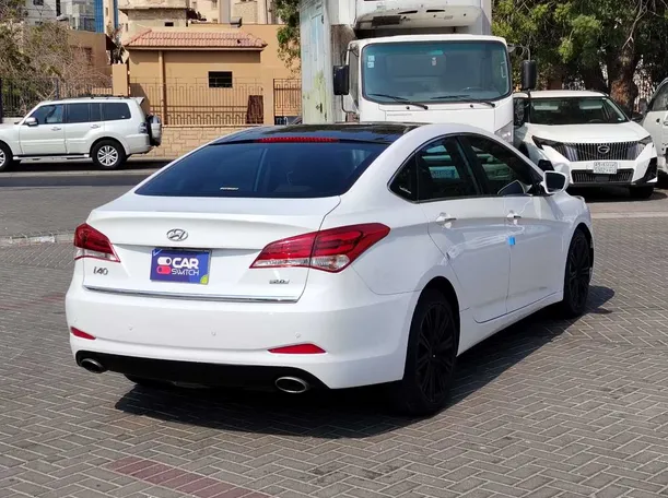 Car image 5
