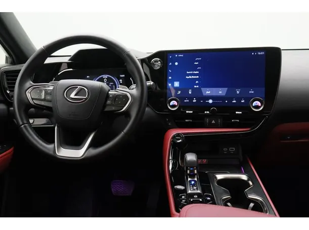 Car image 15