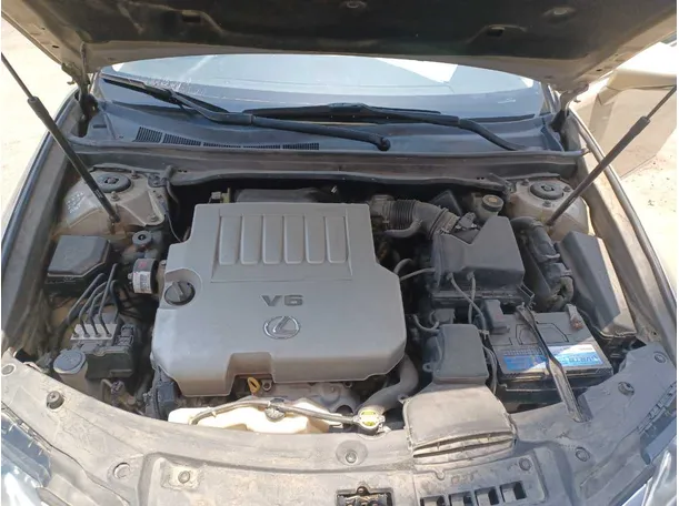 Car image 25