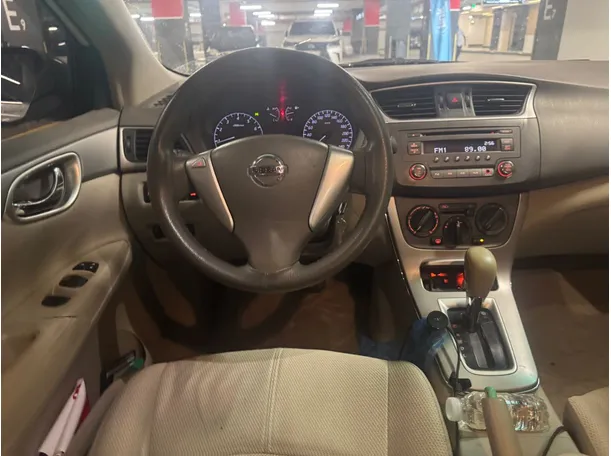Car image 17