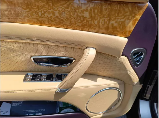 Car image 37