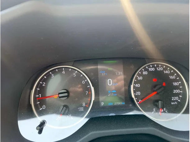 Car image 25