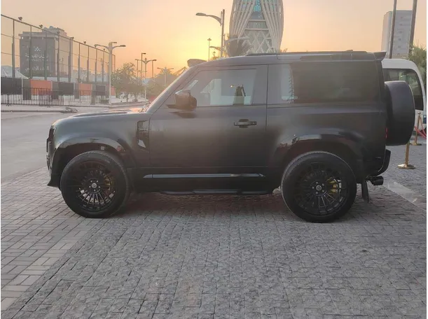 Car image 8