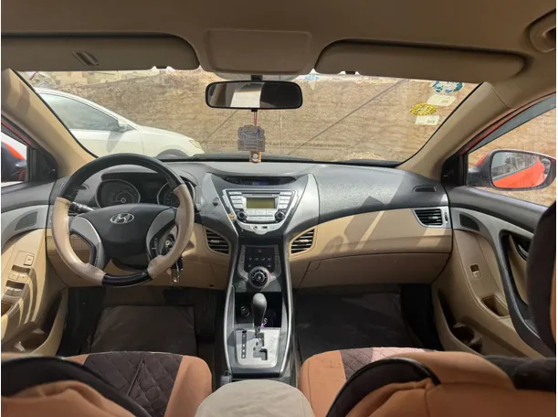 Car image 16