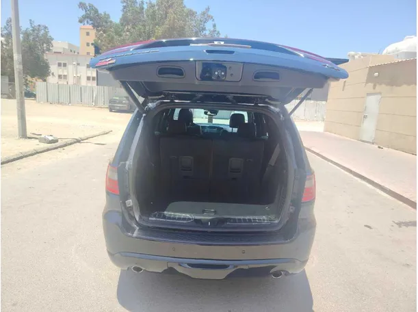 Car image 30