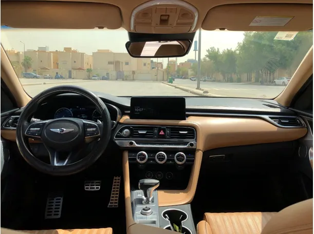 Car image 17