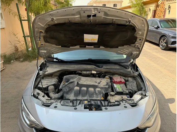 Car image 25