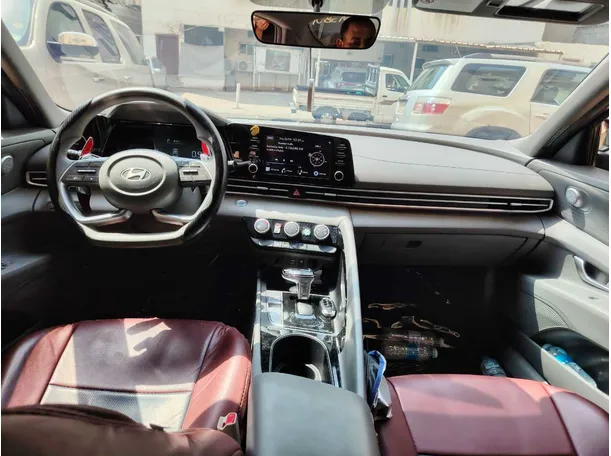 Car image 20