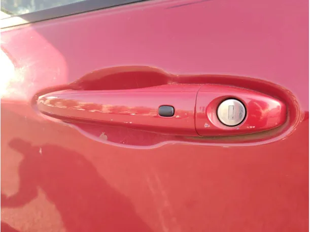 Car image 30