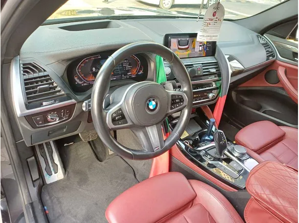 Car image 11
