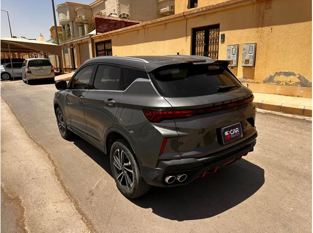 Car image 7
