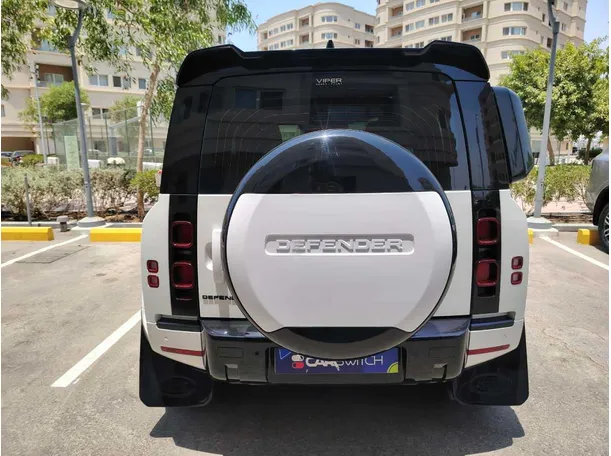 Car image 6