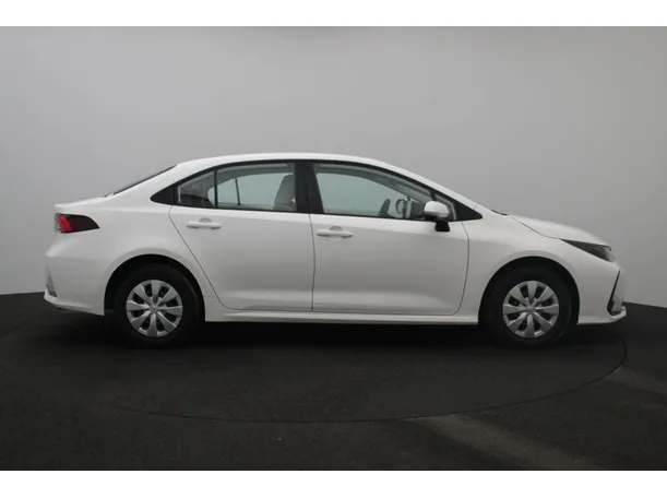 Car image 13