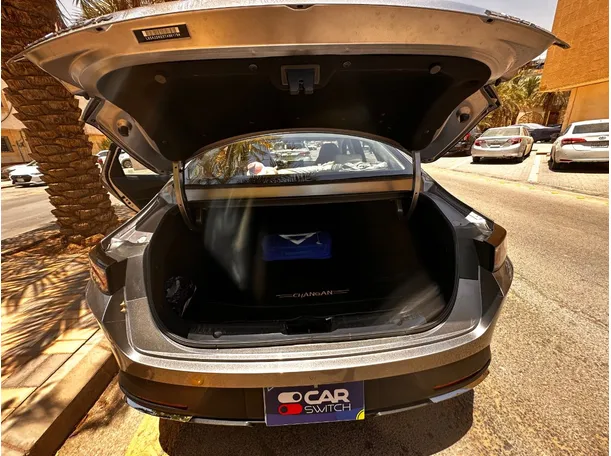 Car image 22
