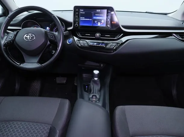 Car image 14