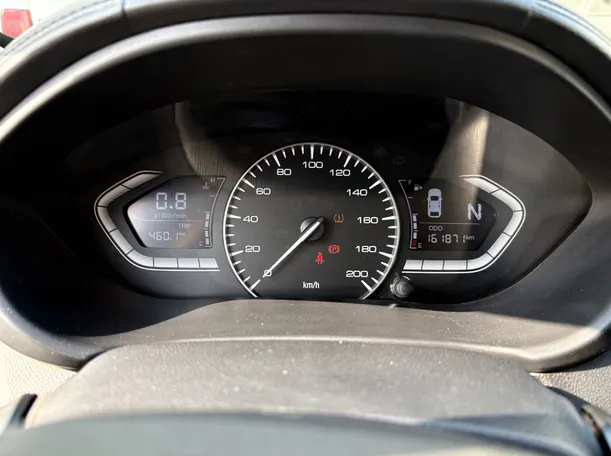 Car image 23