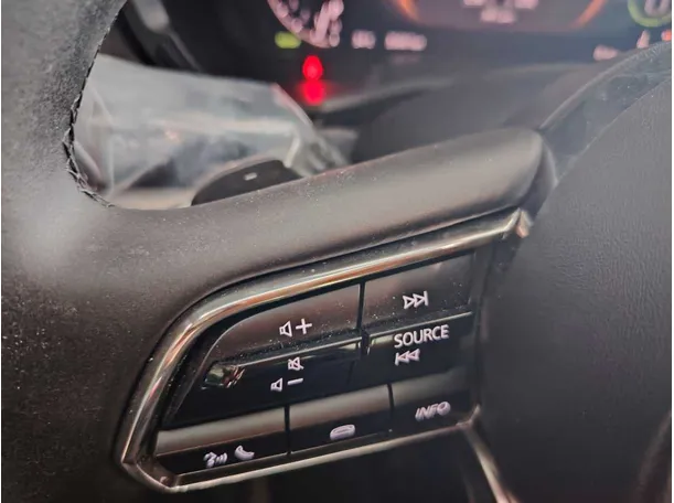 Car image 28