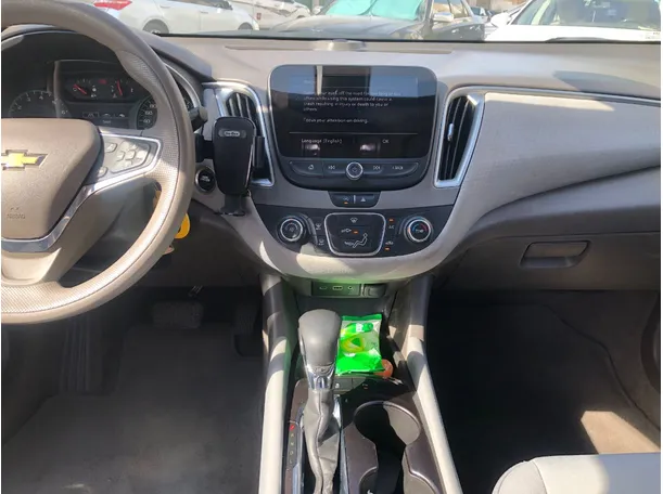 Car image 15