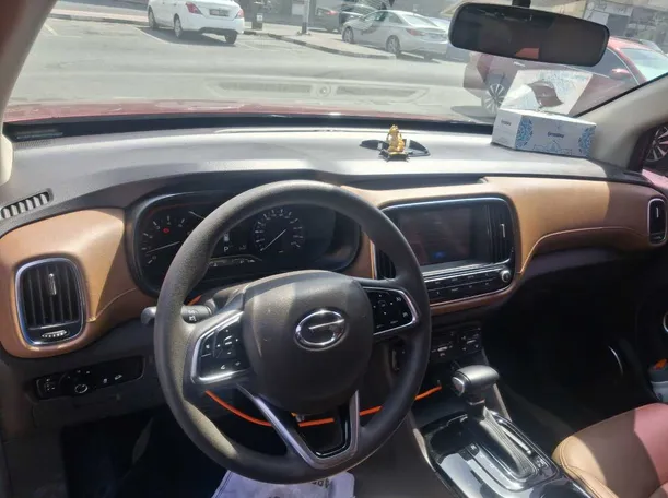 Car image 11
