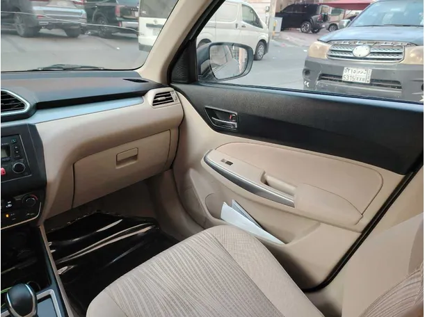 Car image 35