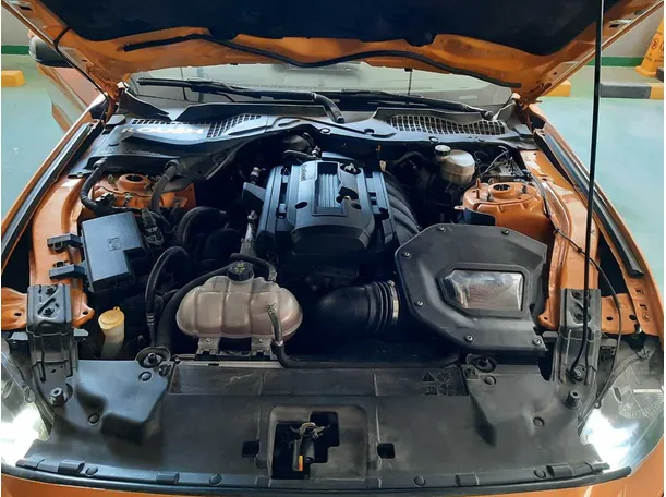 Car image 18