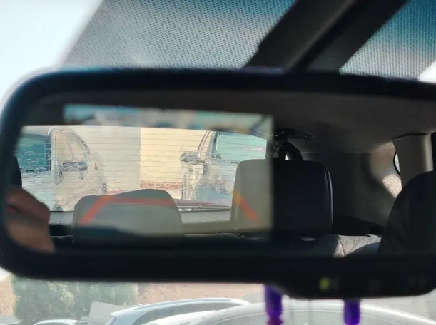 Car image 32