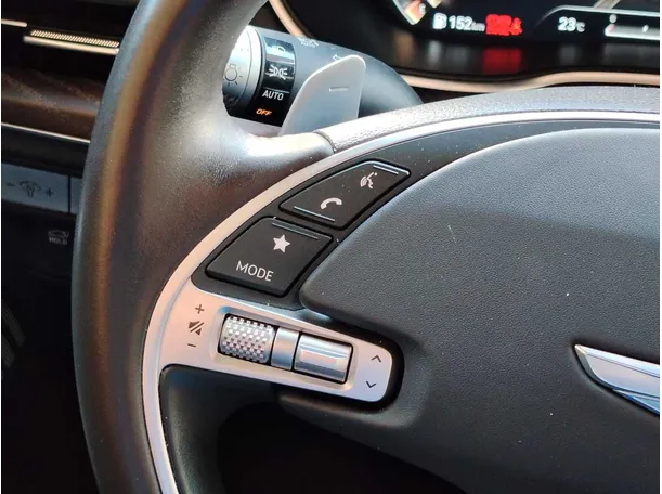 Car image 38