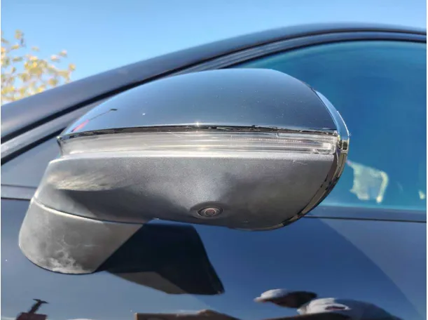 Car image 37