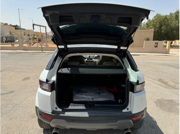 Car image 23