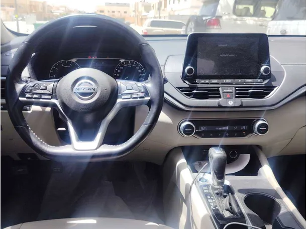 Car image 20