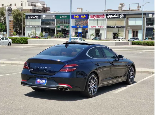 Car image 5