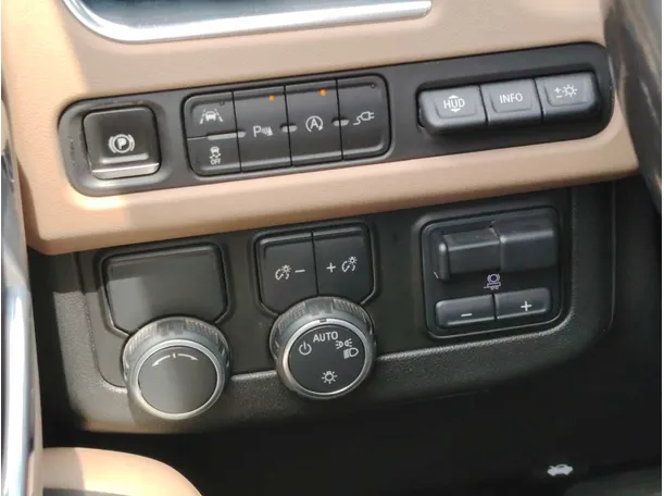 Car image 28