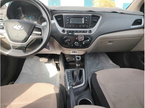 Car image 24
