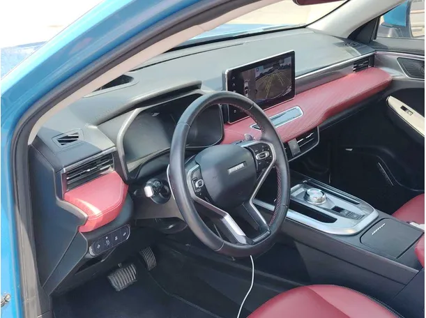 Car image 12