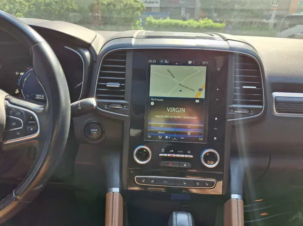 Car image 16