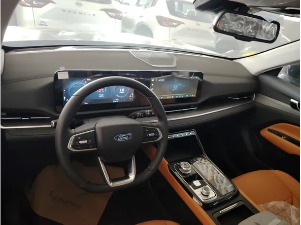 Car image 16