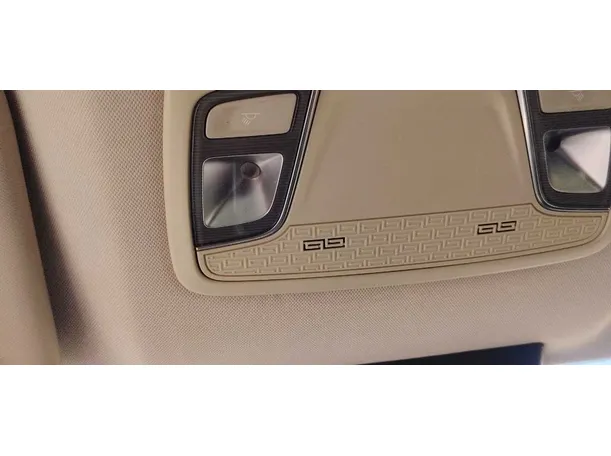 Car image 27